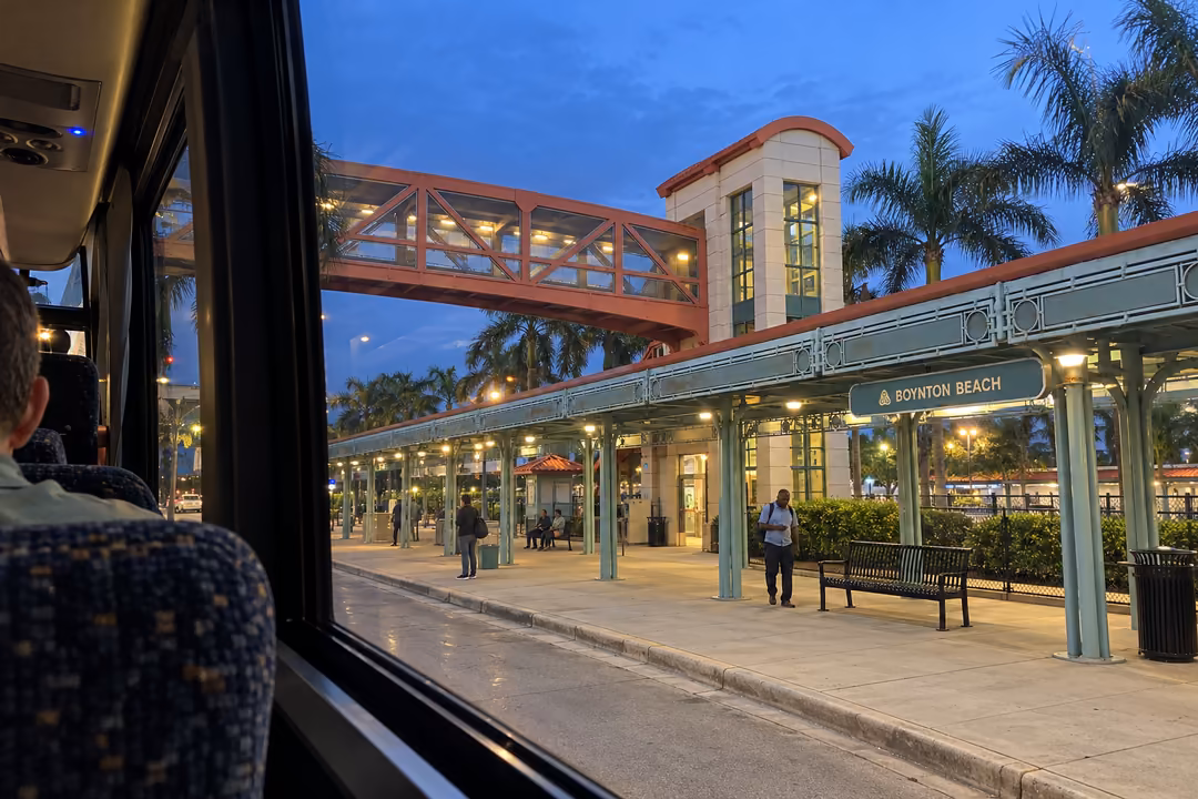 Corporate shuttles and airport transfers in Boynton Beach