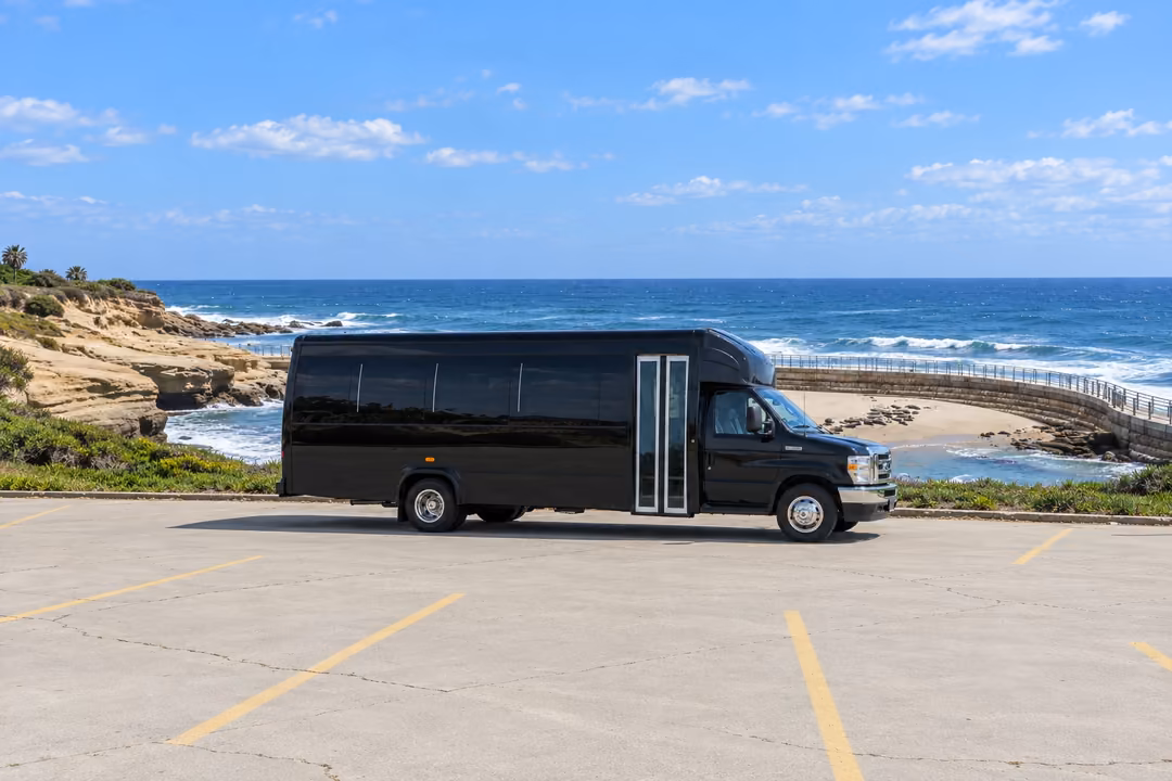 La Jolla 20 passenger party bus rental exterior