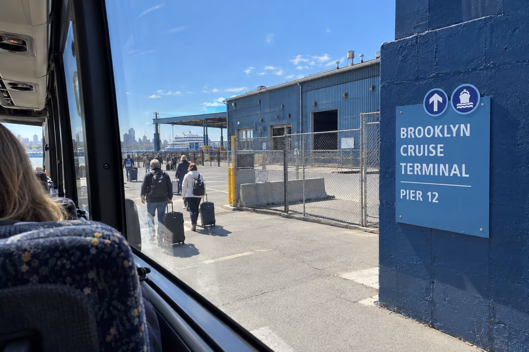 New York airport shuttles and Cruise transfers