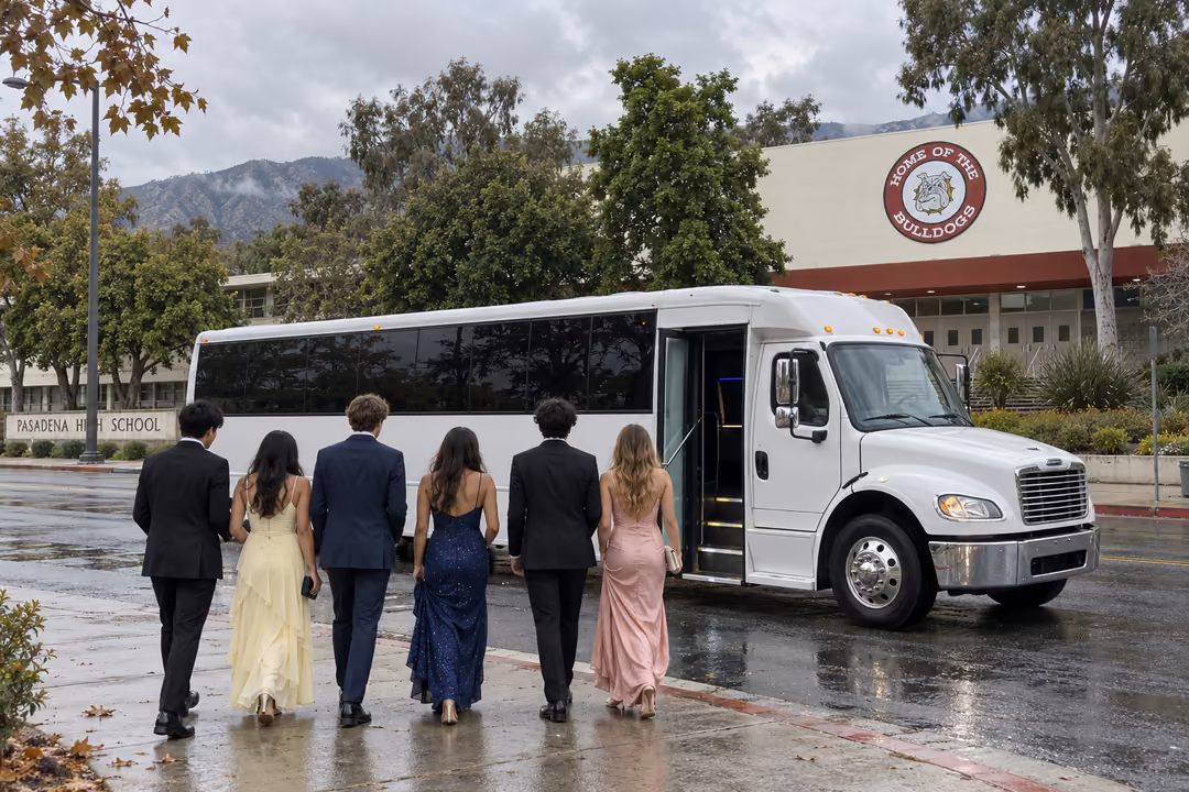 Prom and homecoming party buses in Pasadena
