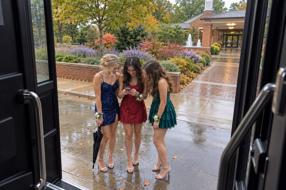 Prom and homecoming party buses in Wheaton Illinois