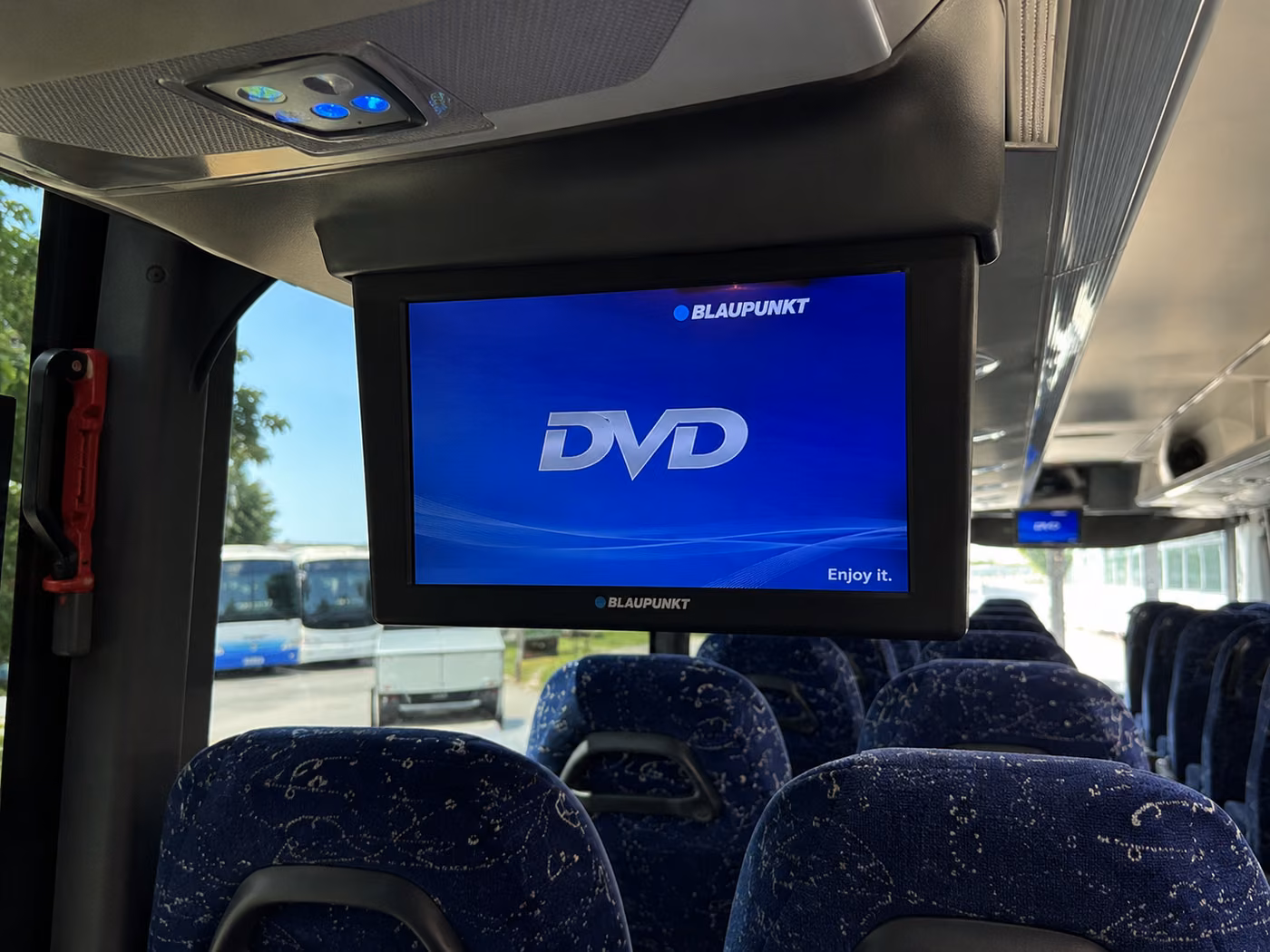 charter bus tv monitors