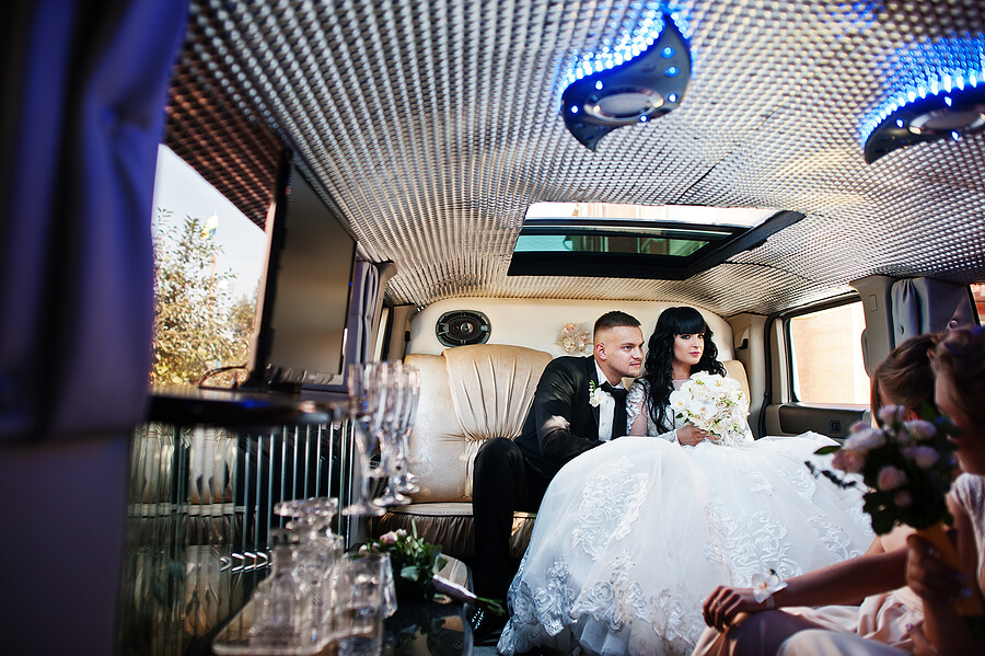 wedding party bus rental pricing